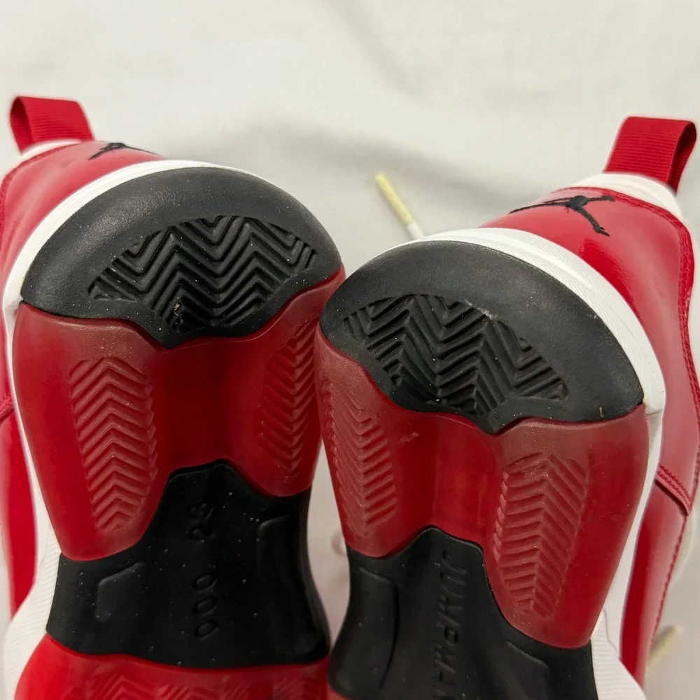 Jordan Air 200E Sneakers Boys 5.5Y Red White Patent Leather CD6123-106